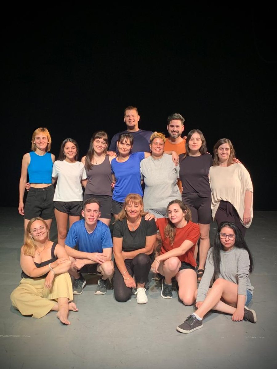 Actores y actrices: Marisa Bergesio, Bel&eacute;n Bruno, Marcos Fontana, Antonela Imhoff, Leonela Leiva, Gabriela Limonta, Lisandro Oregioni, Mart&iacute;n Peretti, Victoria Rossa, Mavi Scarpellini, Luz Pantaley, Virginia Tomassini, Josefina Vega Fill&oacute;n y Vanesa  Zurvera.