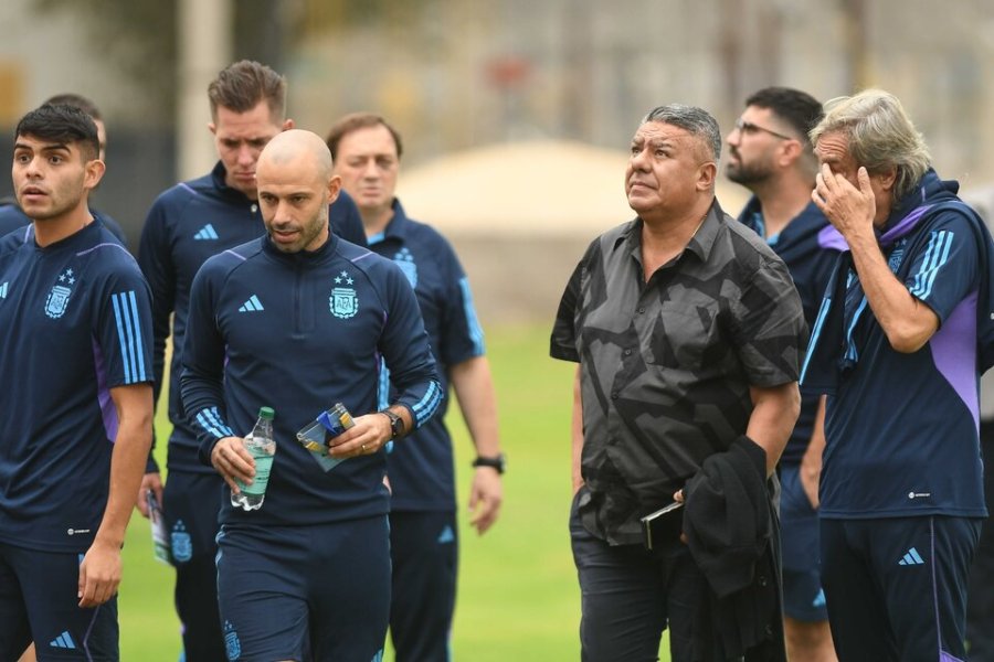 CHIQUI TAPIA EN LA PR&Aacute;CTICA DEL SUB 20 DE JAVIER MASCHERANO
