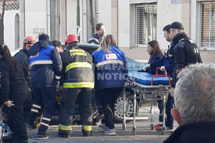 El choque ocurri&oacute; pasadas las 16:30 de este lunes.