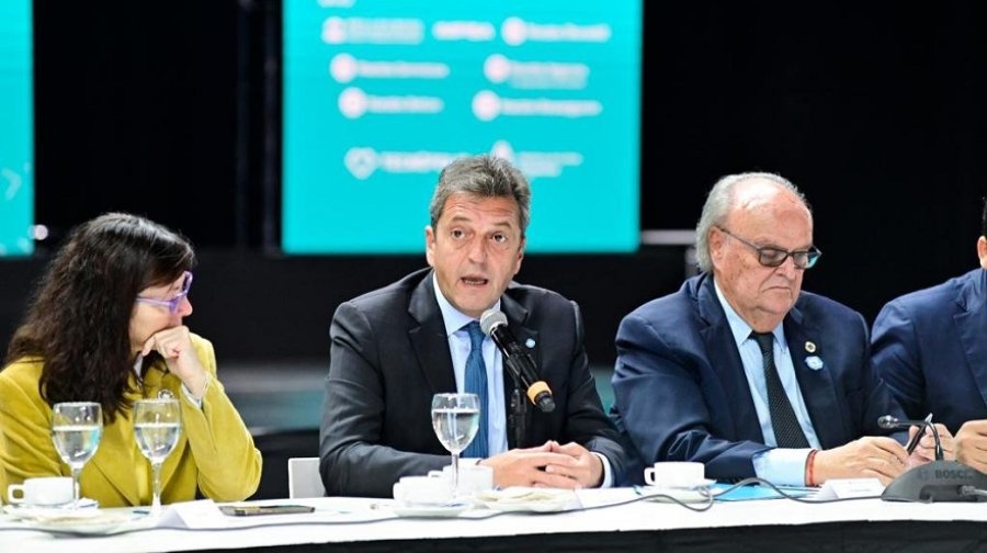 El ministro de Econom&iacute;a y el secretario de Producci&oacute;n habilitaron nuevos cr&eacute;ditos con el foco en emprendedores.