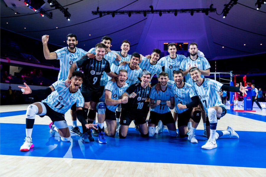 Festejo para la selecci&oacute;n argentina de Voley