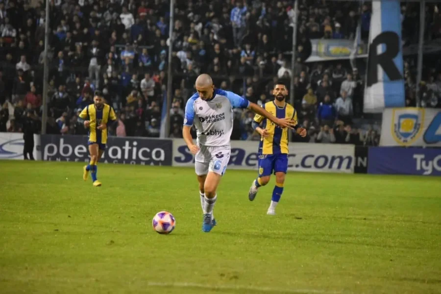 NICOL&Aacute;S VARELA Y UNA DURA LESI&Oacute;N