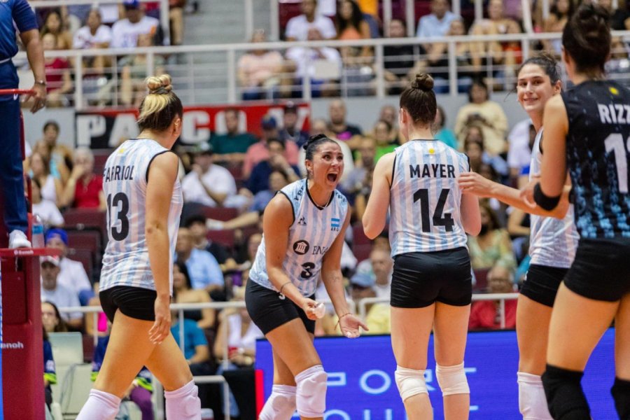 FESTEJO. LAS PANTERAS CONSIGUIERON POR PRIMERA VEZ LA COPA PANAMERICANA