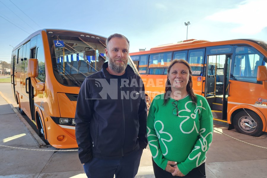 M&oacute;nica Andreo, Coordinadora de servicio p&uacute;blico y transporte y Franco Sanmartino, subsecretario de Servicios P&uacute;blicos y Transporte