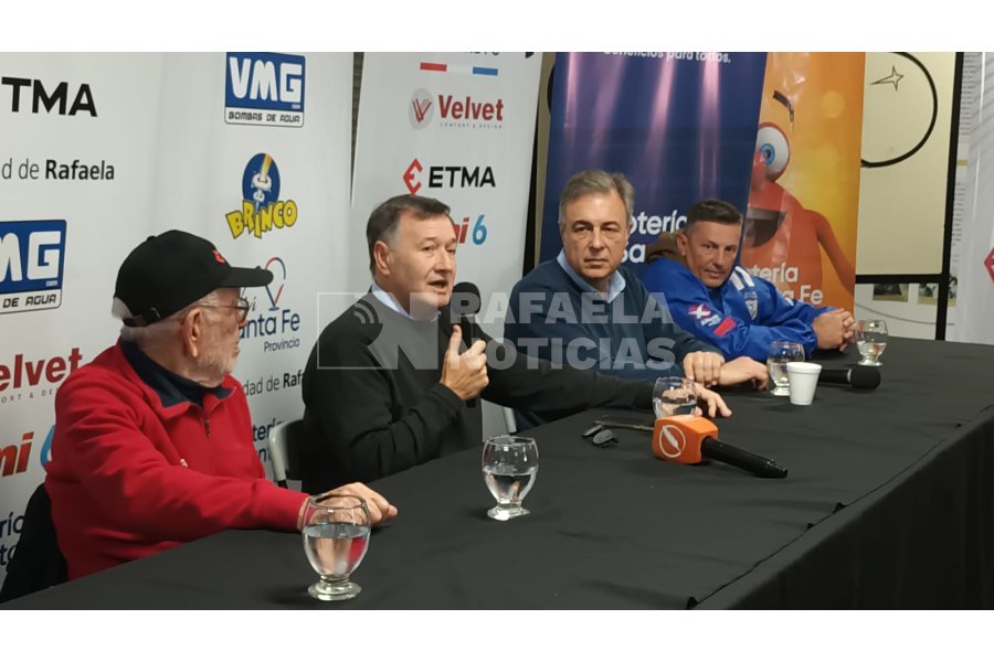 Ternengo, Fontanini, Castellano y Belinde, en la conferencia de este jueves.