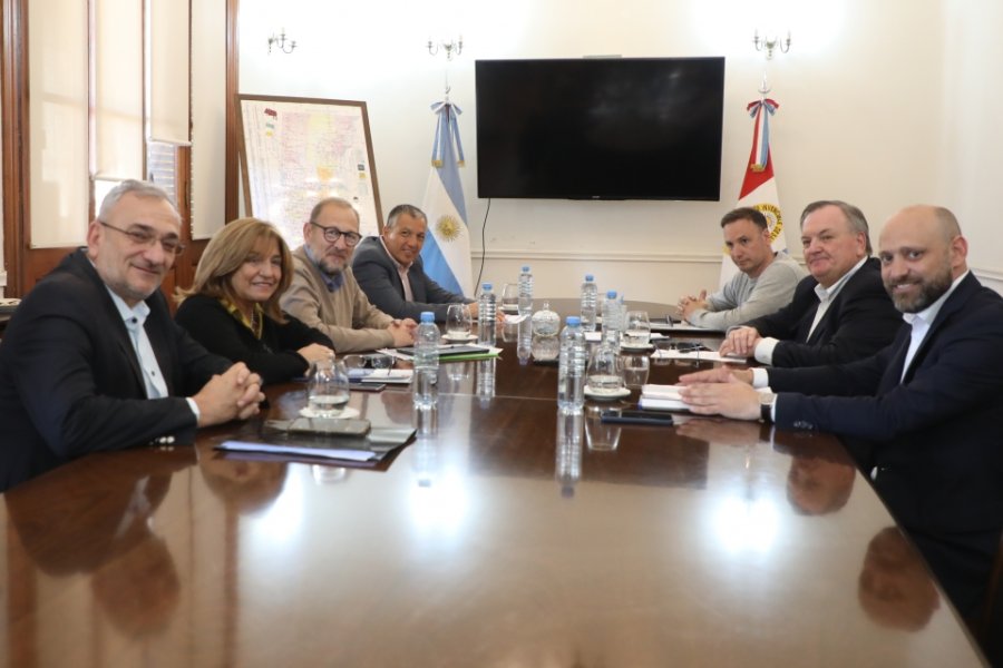 La reuni&oacute;n se llev&oacute; a cabo en Casa de Gobierno.