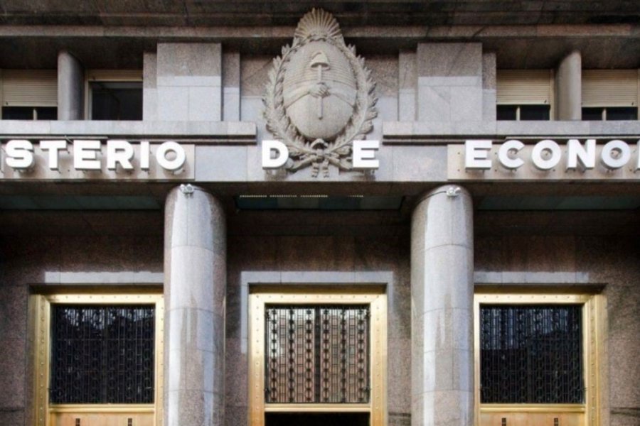 En el mes de octubre el gobierno Nacional envi&oacute; al consolidado de provincias m&aacute;s CABA $108.000 millones.