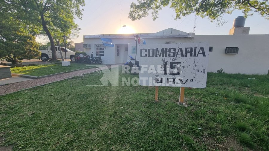 Fachada de la Comisar&iacute;a 15&ordm;, ubicada en barrio Jard&iacute;n.