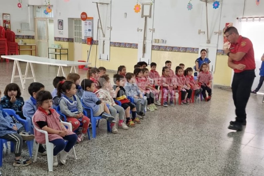 La charla se dio en un Jard&iacute;n de Infantes.