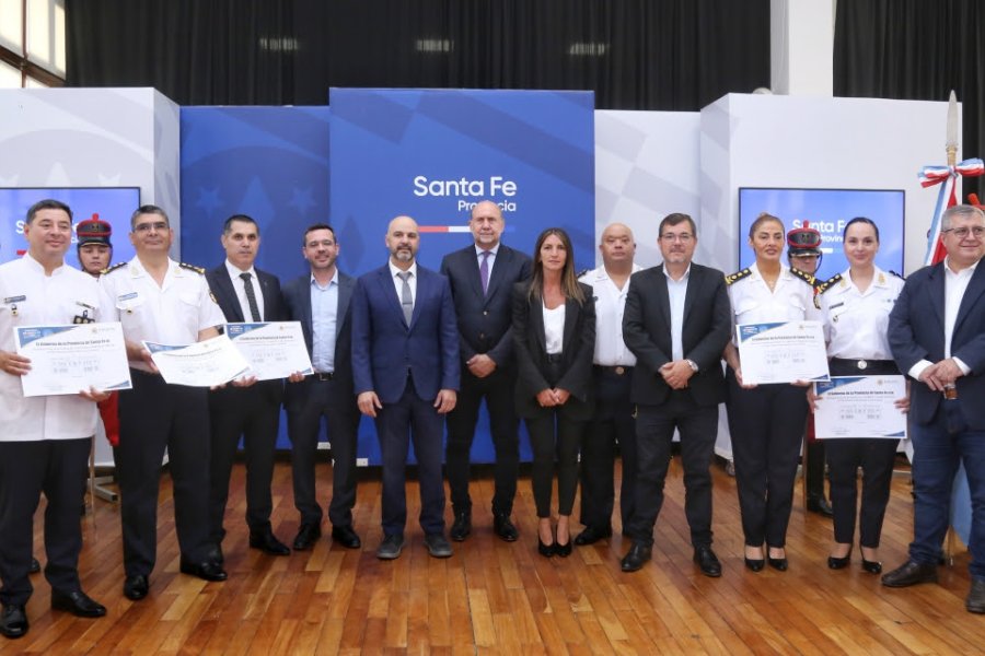 Del acto participaron el gobernador Omar Perotti, el ministro de Seguridad, Claudio Brilloni y el jefe de Polic&iacute;a de la provincia, Mart&iacute;n Garc&iacute;a