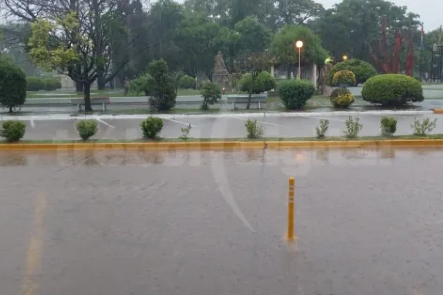 La plaza principal de la ciudad, este mi&eacute;rcoles, publicada por el portal El Tr&eacute;bol Digital.
