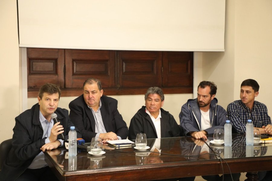 El gobierno env&iacute;a asistencia a las zonas afectadas