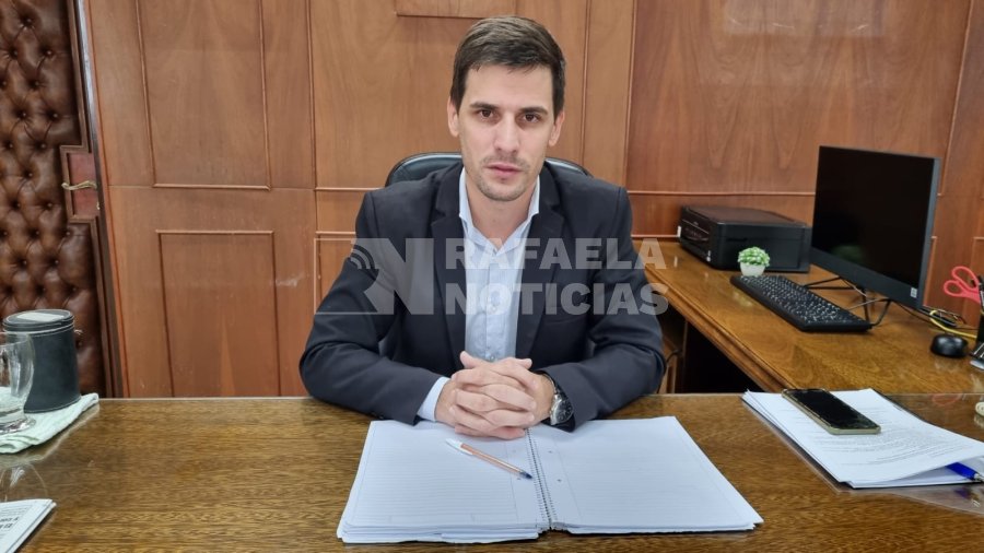 Por ahora, decoraci&oacute;n espartana en el despacho del intendente Viotti.