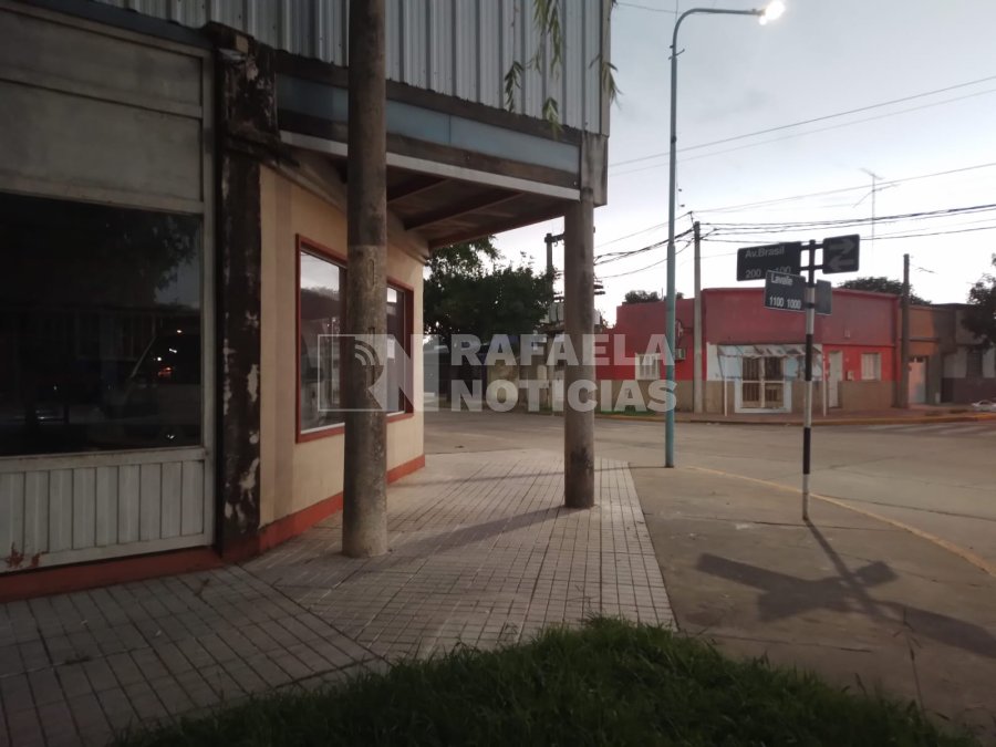 Brasil y Lavalle, comercio donde se produjo el robo.