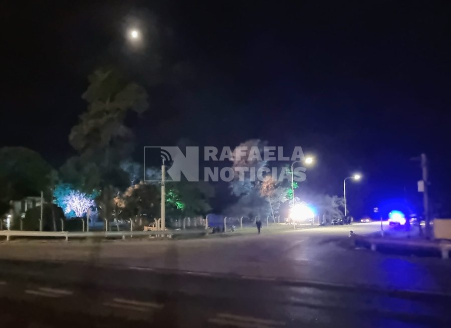 En Ruta 34 y camino 5 hubo una fiesta y controles, pero concurri&oacute; poco p&uacute;blico. La imagen fue tomada a las 2 de la madrugada.