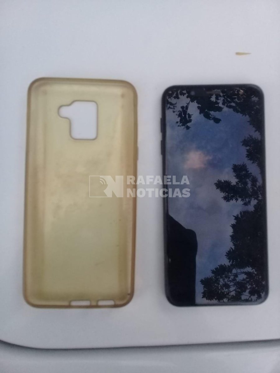 Celular recuperado en Bella Italia.