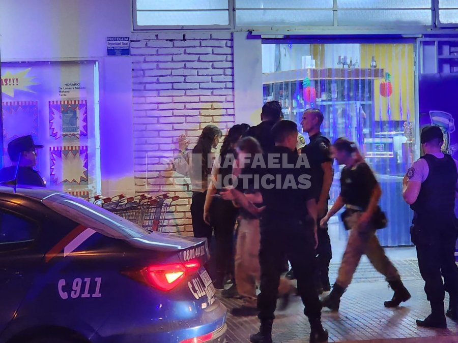 La mujer fue detenida en el lugar del robo.