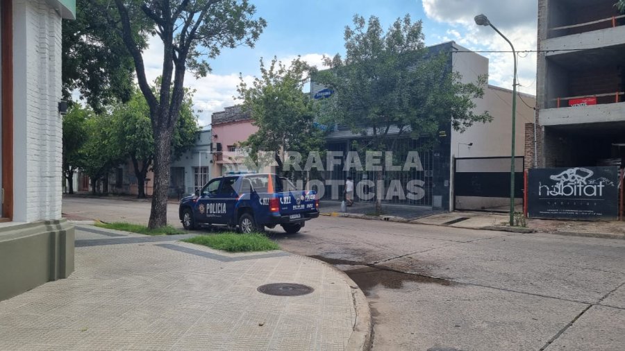 Fuerzas de seguridad en el lugar del hecho.