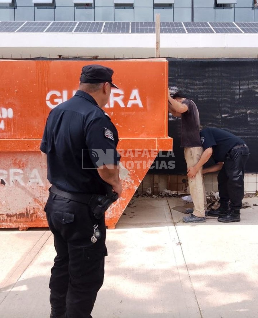 El acusado, al momento de ser detenido en Bo. Los Arces