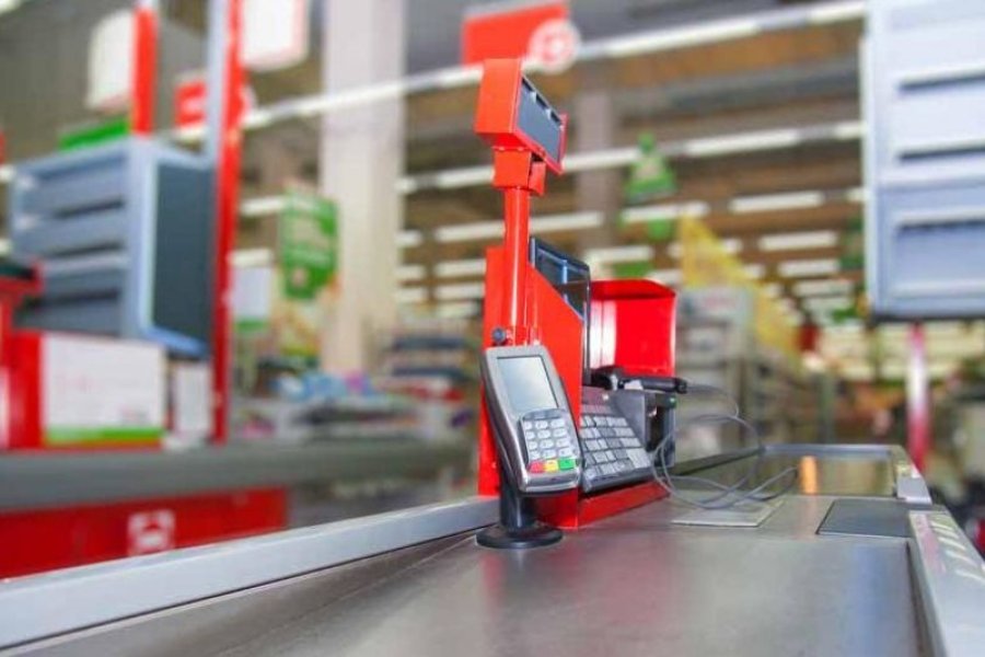 Los comercios e industrias no pueden obligar a sus empleados a trabajar en feriados nacionales.