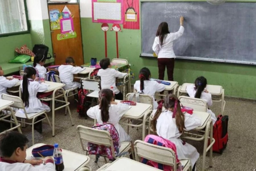 Desde marzo las escuelas primarias tendr&aacute;n 4 horas y cuarto de clases.