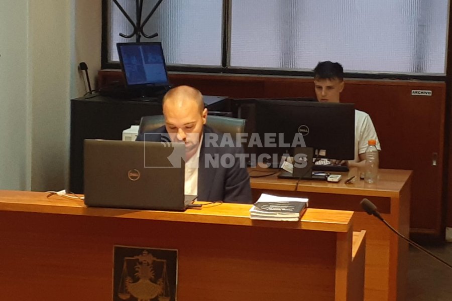 Juez Nicol&aacute;s Stegmayer, en la audiencia de este s&aacute;bado, que se concret&oacute; por zoom