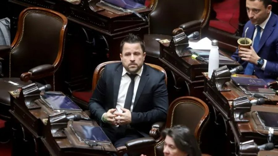 El diputado Mart&iacute;n Tetaz, entre otros miembros de la oposici&oacute;n "dialoguista", exigen cambios en el nuevo proyecto de Ley &oacute;mnibus.