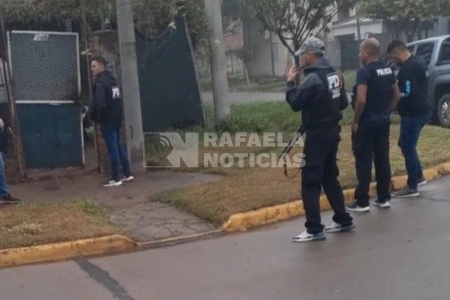 Agentes de la PDI colaboraron con el procedimiento. Foto: RN