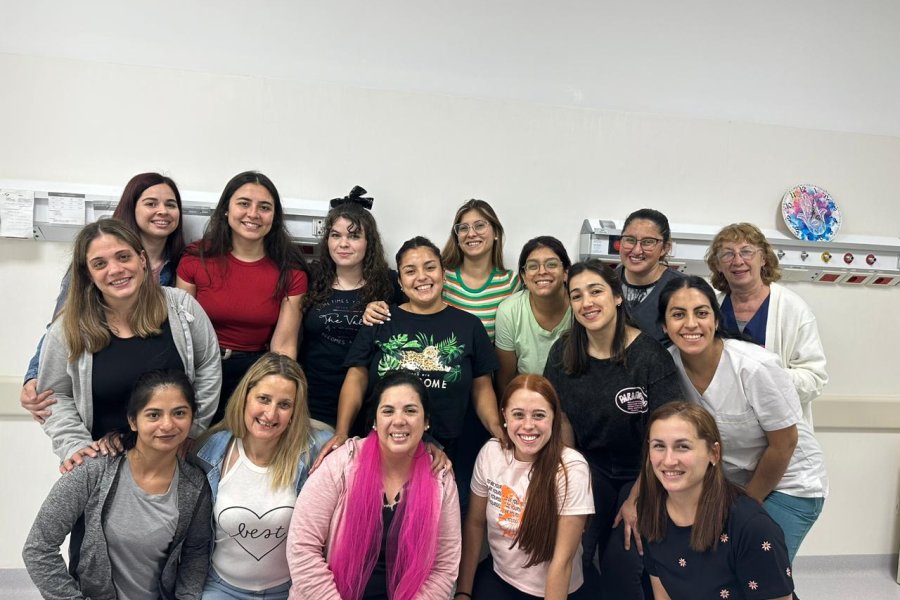 Enfermeras del &aacute;rea pediatr&iacute;a del Hospital Jaime Ferr&eacute;