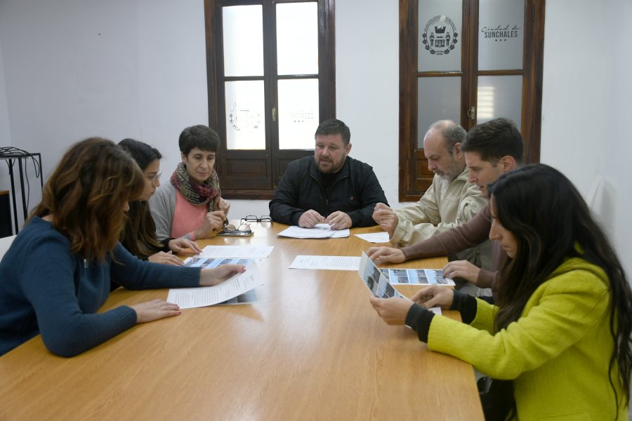 Las autoridades que suscribieron el documento enviado a Francos.