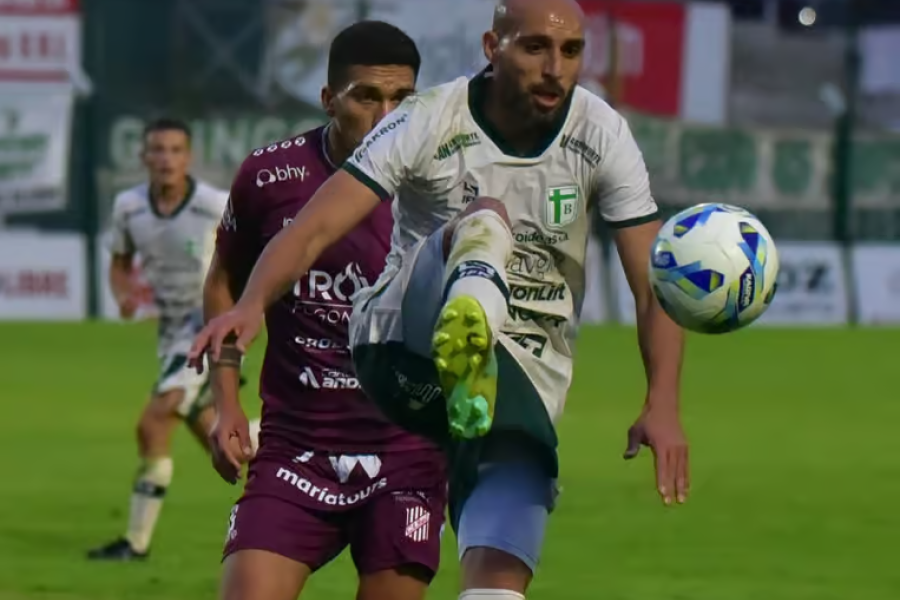 El partido se jug&oacute; en el estario de Sportivo Belgrano.