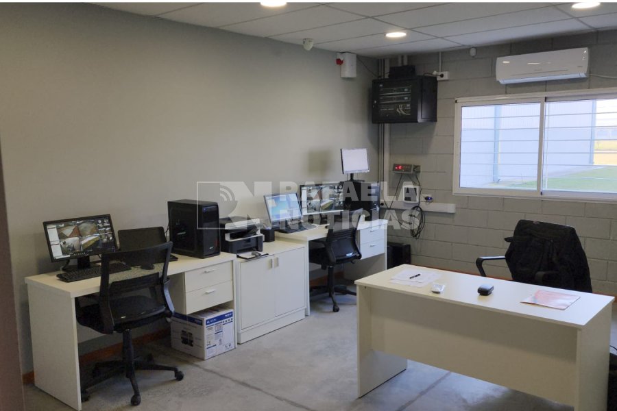 La sala de control desde la que se monitorea el funcionamiento del CLIR.