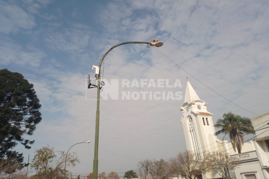 Alarma comunitaria instalada en la plaza Normando Corti.