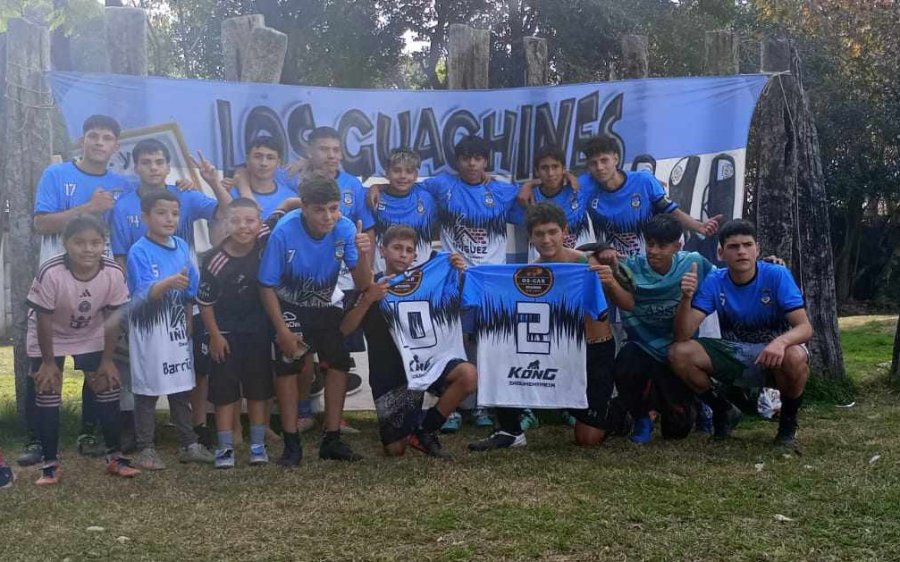 Categor&iacute;a que sali&oacute; compeona en el interbarrial.