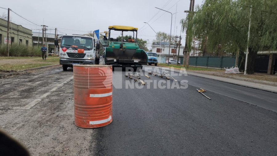 Por la presencia de maquinaria pesada se recomienda transitar con precauci&oacute;n.