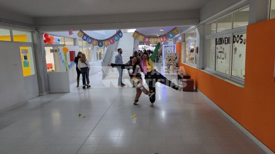 Alegr&iacute;a y colorido para promocionar la oferta educativa del ISP.