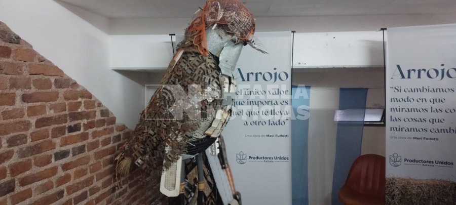 Tero realizado con basura tirada en la zona rural.