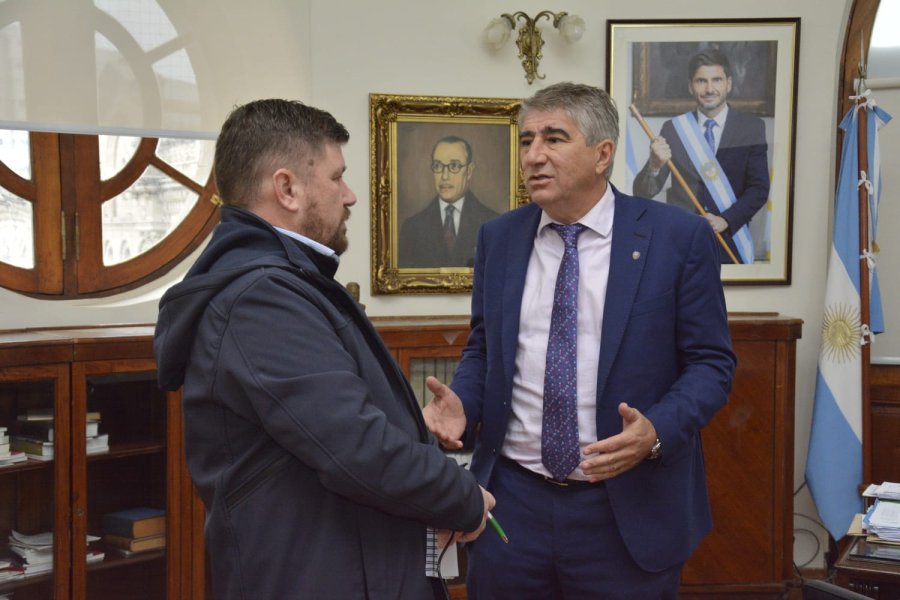 Intendente Pinotti y ministro Fabi&aacute;n Bast&iacute;a.