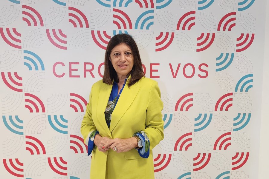 La socialista en la redacci&oacute;n de Rafaela Noticias