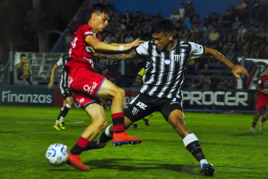 Brown de Adrogu&eacute; y Gimnasia de Mendoza igualaron 0 a 0