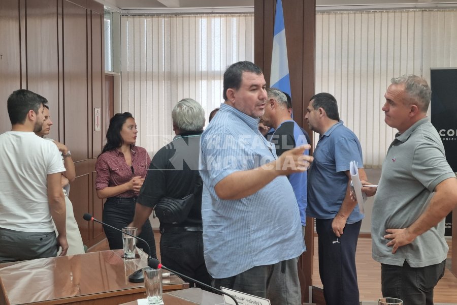 Concejales, remiseros y taxistas buscan un cambio en la Ordenanza que regula la actividad.