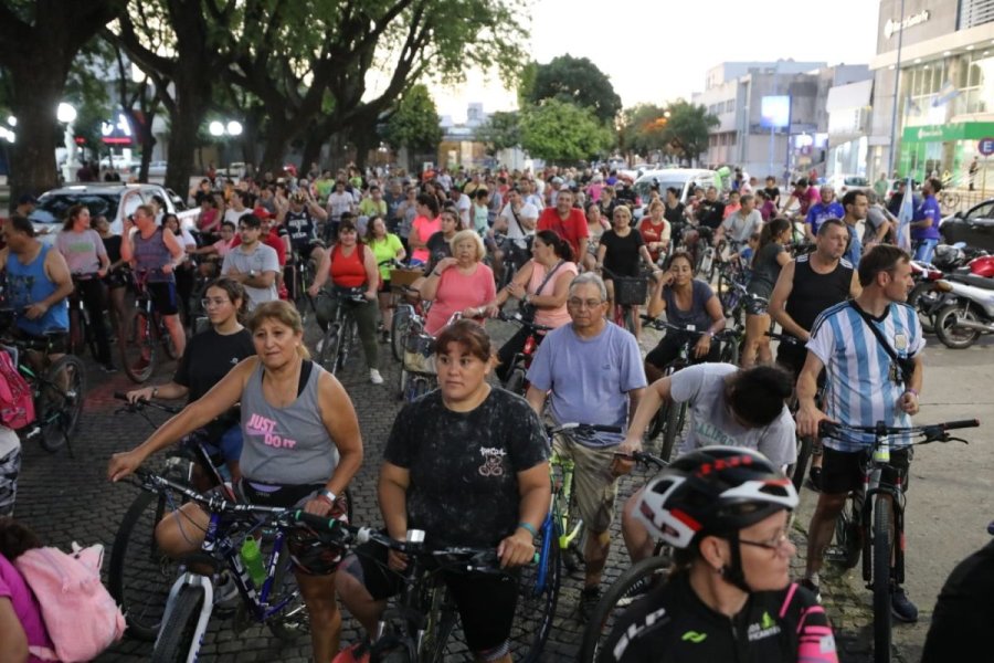La bicicleteada busca promover el uso de la bicicleta como medio de transporte ecol&oacute;gico, saludable y econ&oacute;mico.