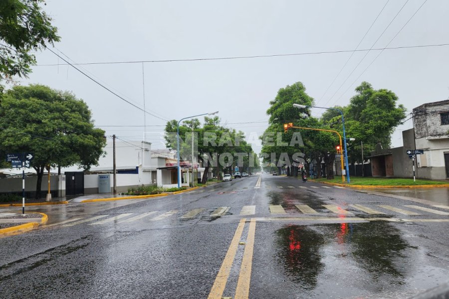 Tarde lluviosa en la ciudad.