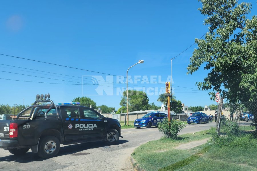 El movimiento policial ante un sujeto que se escap&oacute; por estar "flojo de papeles".
