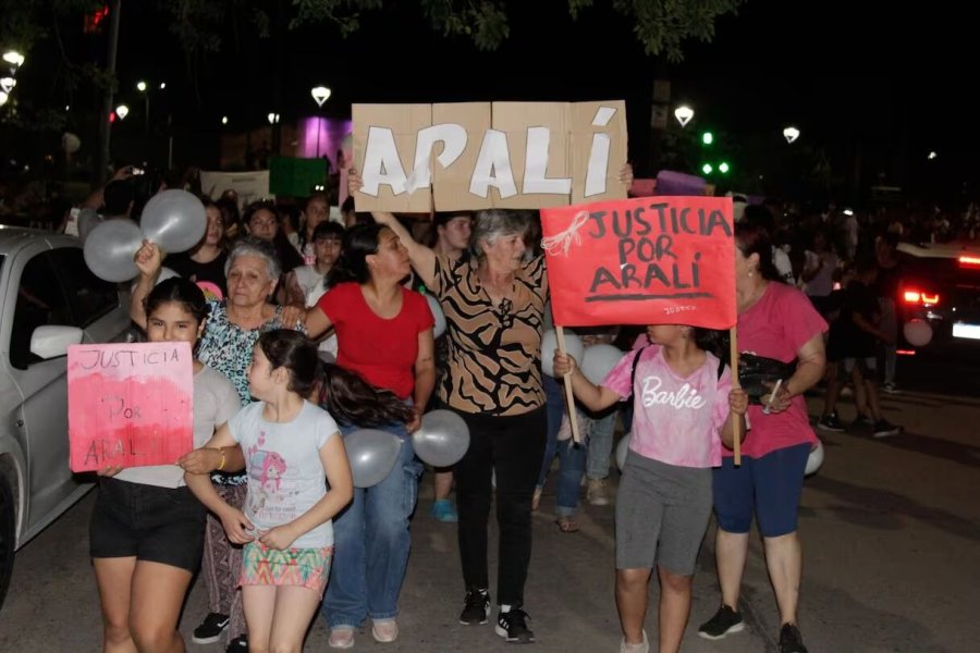 Los vecinos de Brinkmann marchan en reclamo de justicia por la ni&ntilde;a asesinada