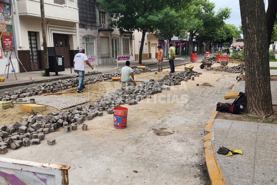 Son tres las cooperativas que trabajan en el adoquinado.