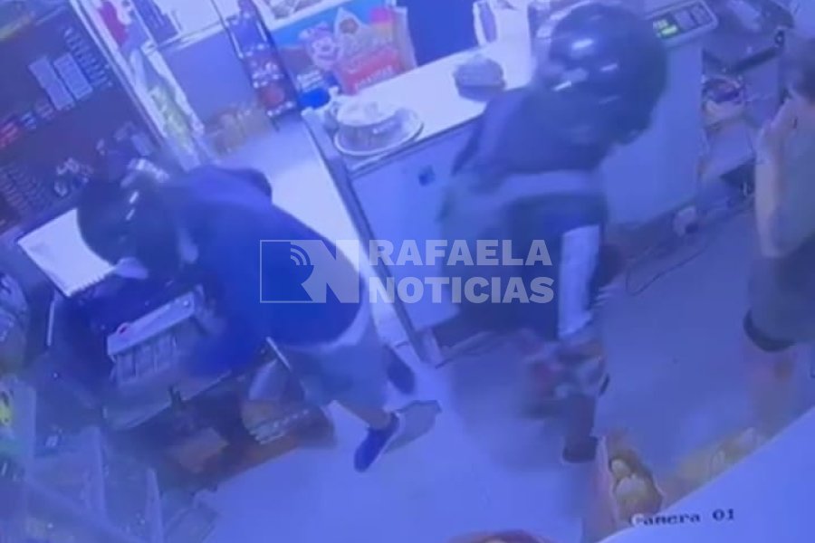 Momento del robo en barrio Belgrano.