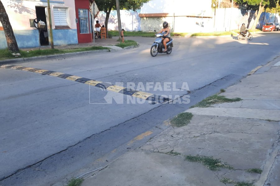 Reductor de velocidad de calle Jaime Ferr&eacute; que ser&aacute; sacado.