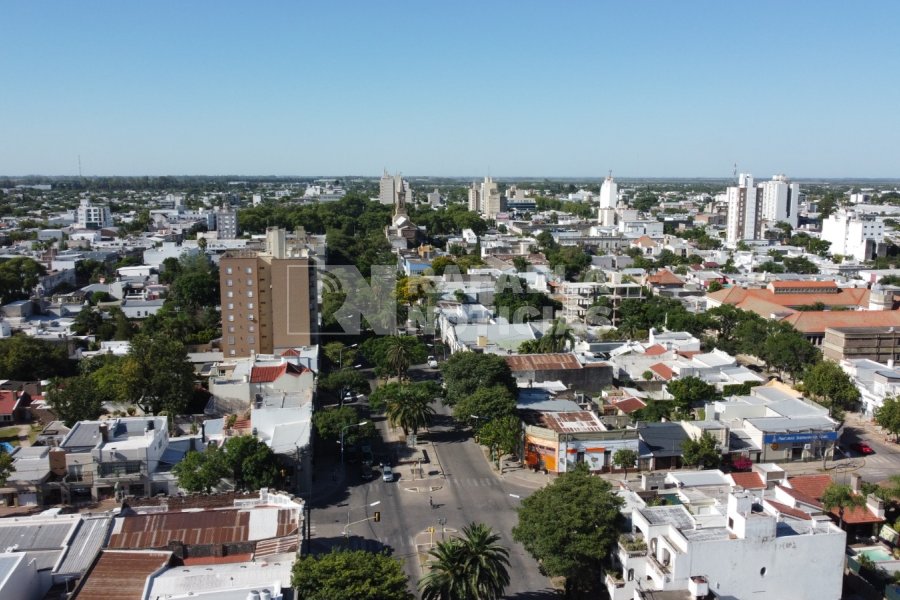 Sol pleno sobre la ciudad y temperaturas elevad&iacute;simas para domingo y lunes.
