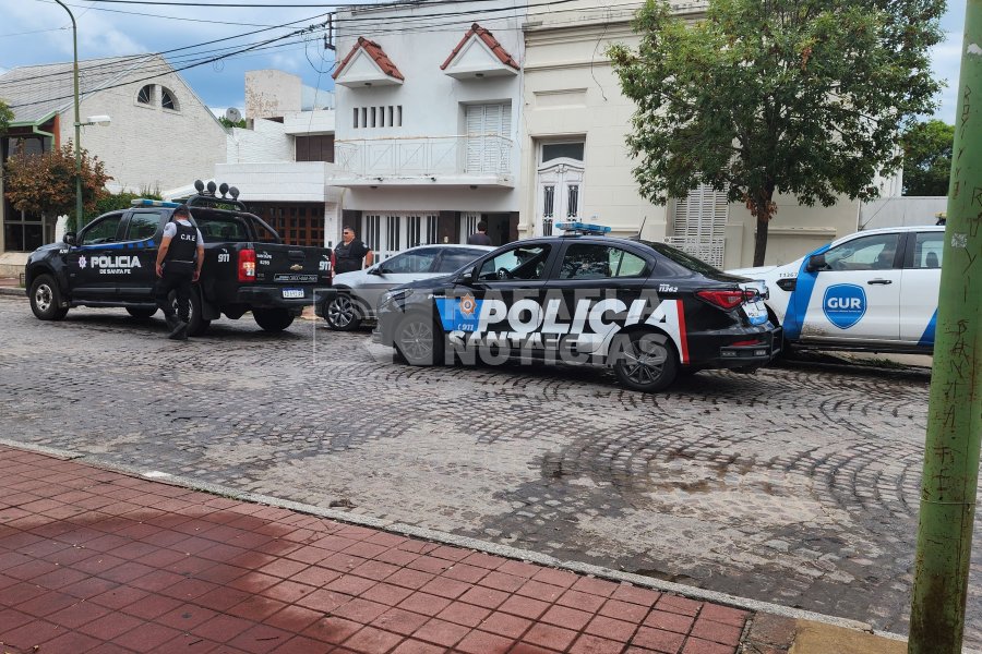 Polic&iacute;a y Guardia Urbana en el lugar.
